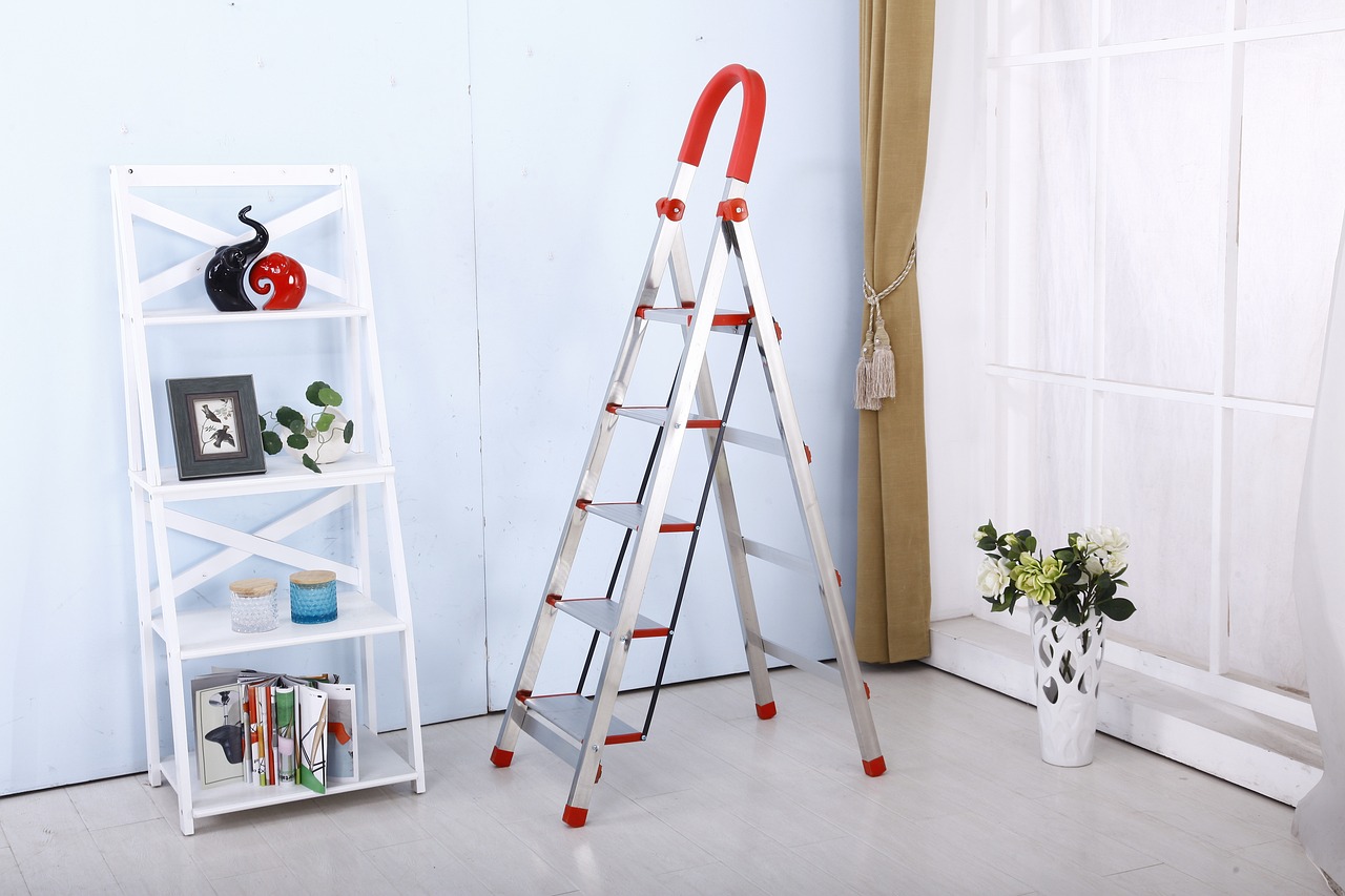 Easy DIY Ladder Shelf for Trendy Decor